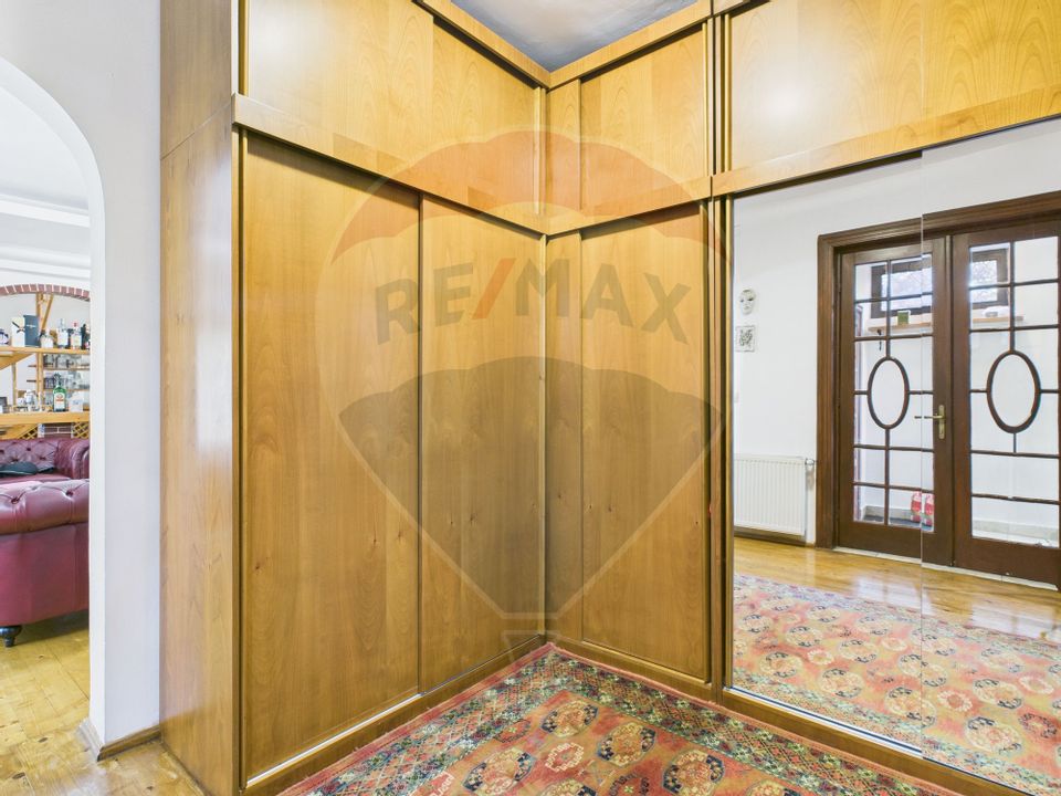 Casă / Vilă zona Eroii Revolutiei