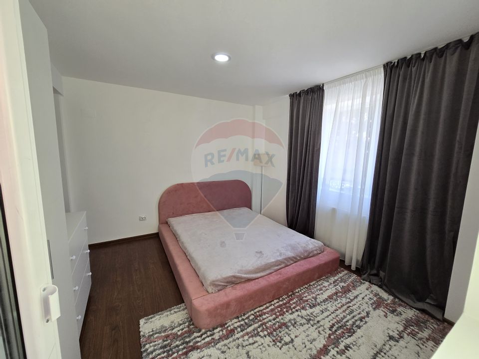 Apartament Decomandat cu 3 Camere de Vânzare în Colina Magurii