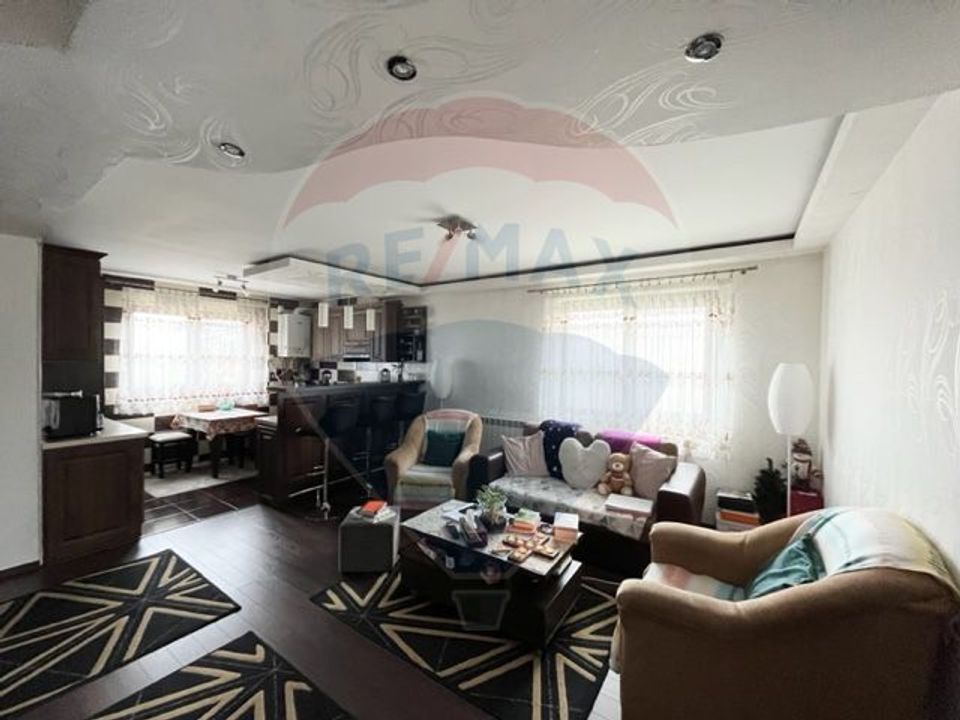 8 room House / Villa for sale, Central area