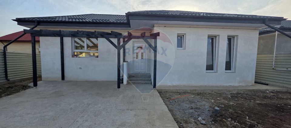 4 room House / Villa for sale