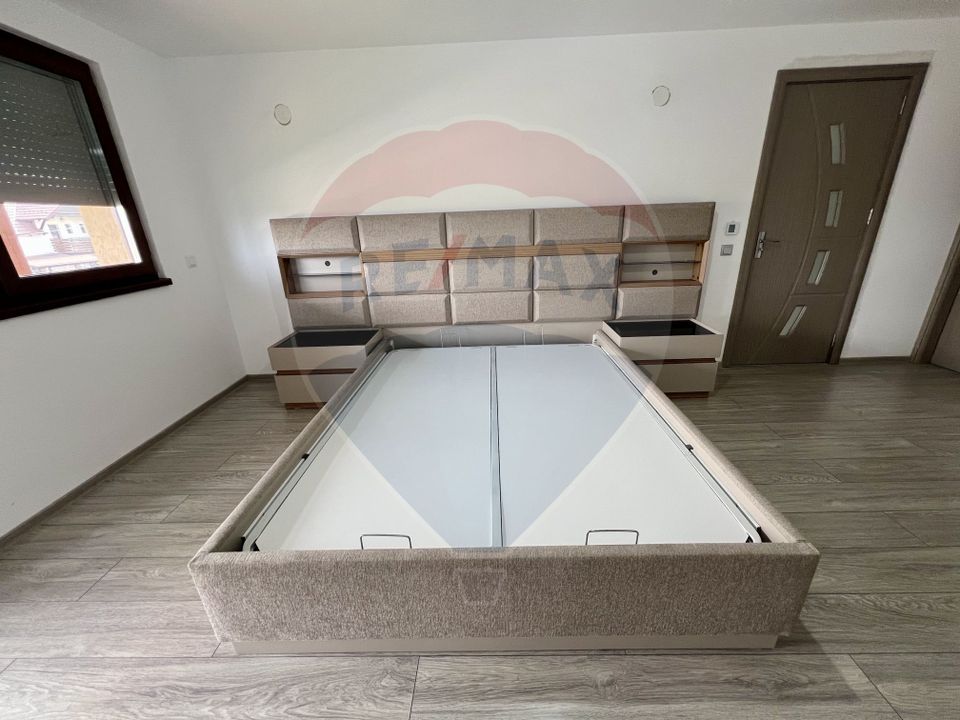 8 room House / Villa for sale