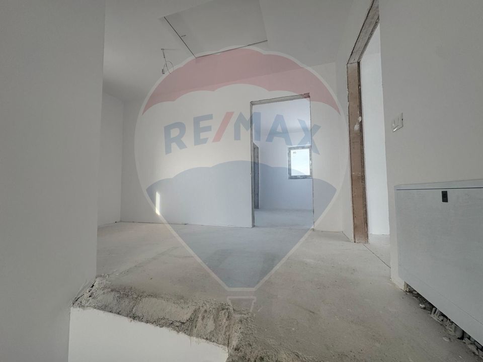 House / Villa with 4 rooms for sale Sabareni