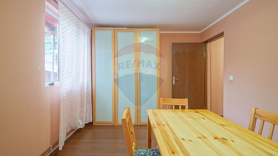 Casă cu 6 camere de vânzare în Azuga, Comision 0%!