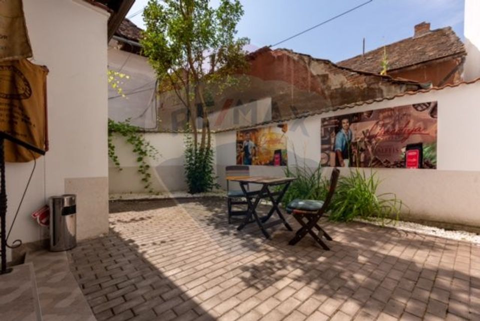 400sq.m Proprietate specială for sale, Ultracentral area