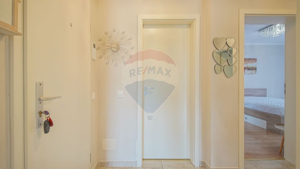 !! VANDUT !!  Apartament in vila, 3 camere, Nicolae Labis, Tractorul