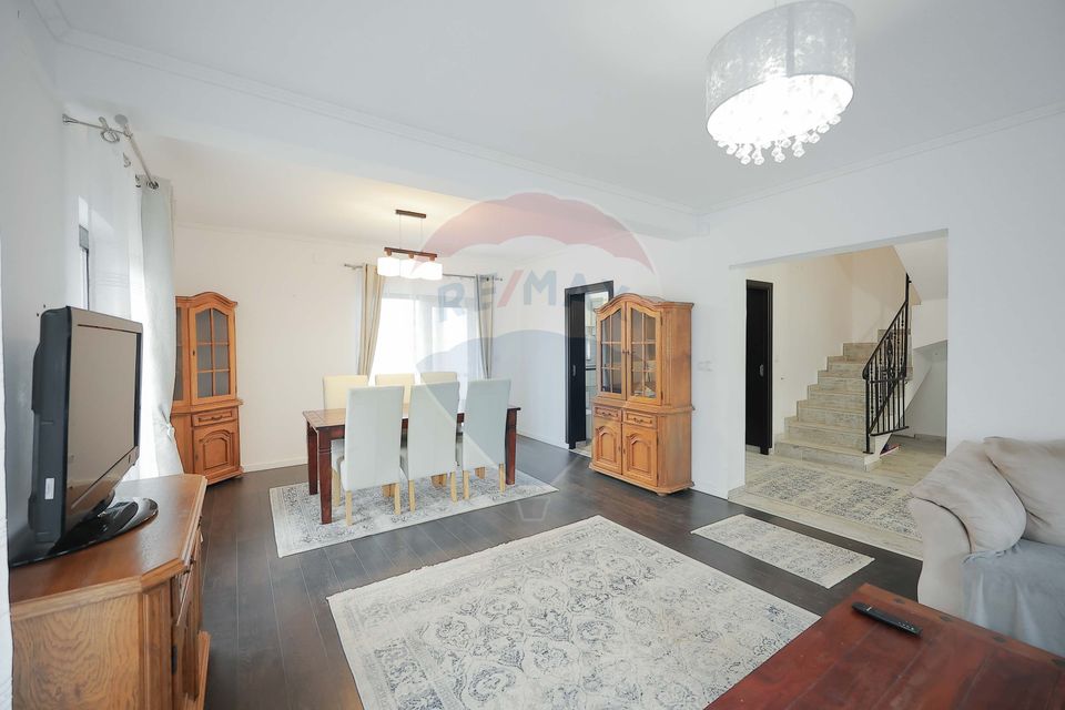 Casă 4 Camere cu Garaj, Construită de Proprietar, Cartier Episcopia