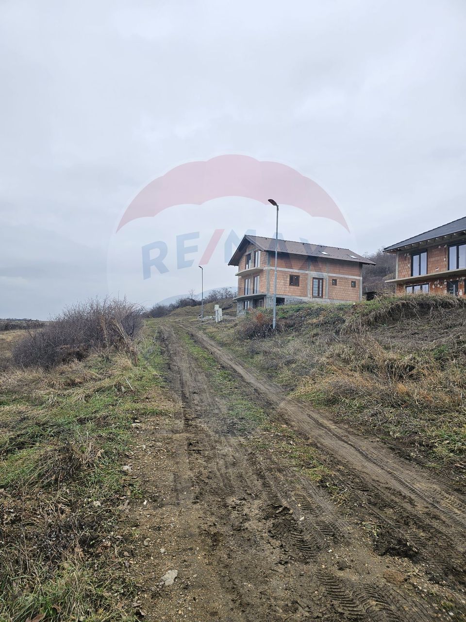 Land 1,000sqm Sura Mare / Strada Brazilor