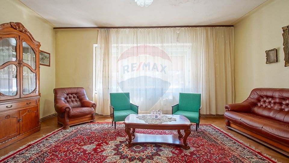 Casă cu 7 Camere + Spațiu Comercial, Oportunitate Rară, Comision 0%