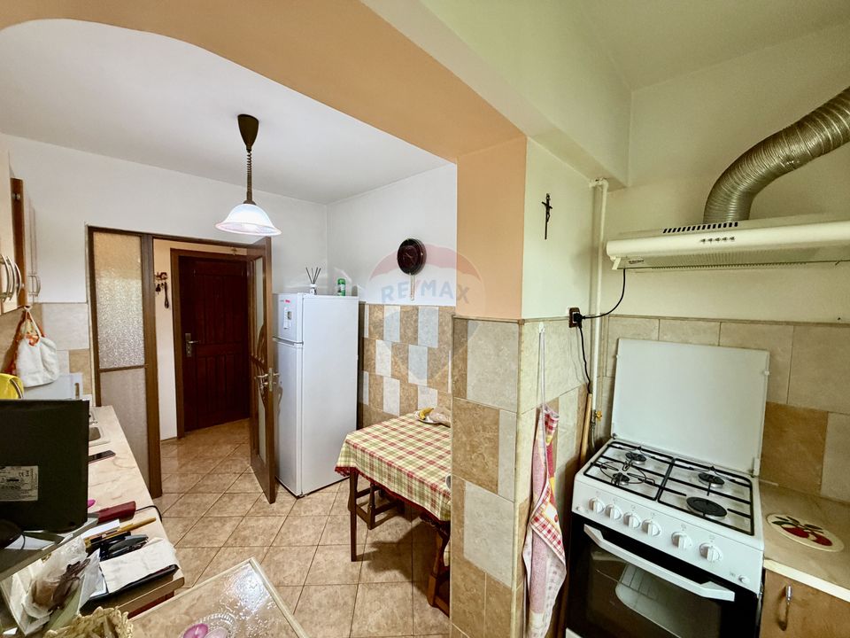 Apartament cu doua camere etaj 1