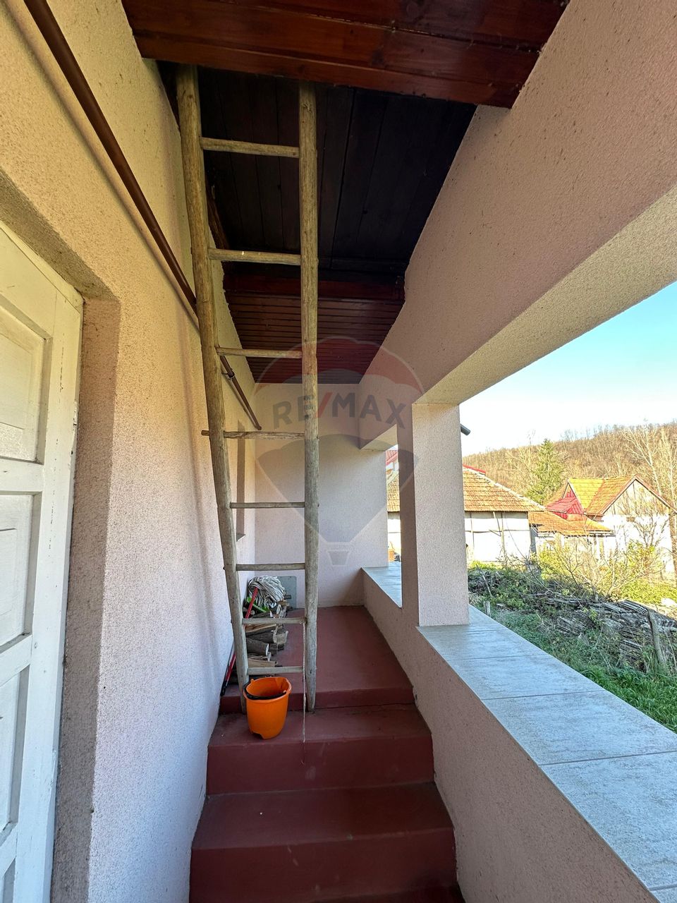 DE VANZARE- GOSPODARIE cu 95 arii teren