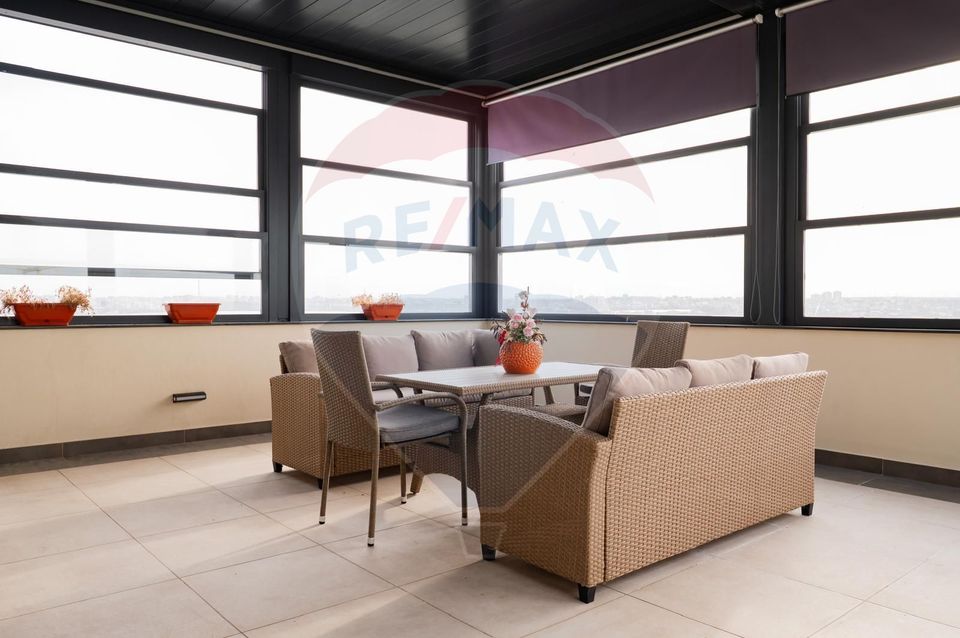 Penthouse de vanzare in Mamaia vedere frontala lac si marea Neagra