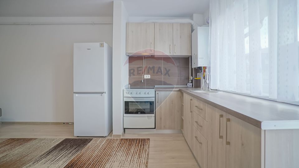 Apartament nou de inchiriat, mobilat si utiliat