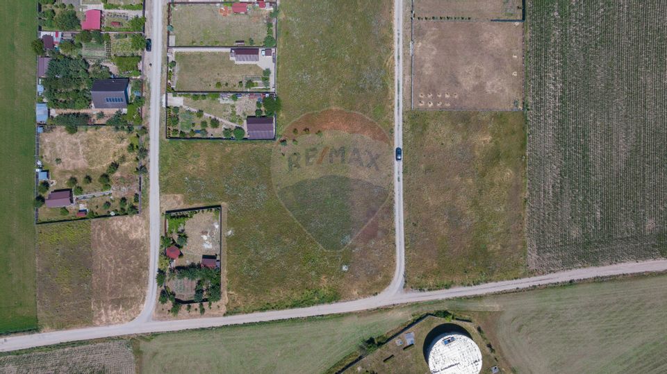 Teren 900mp Harman,Strada Gheorghe Lazar, utilitati in lucru