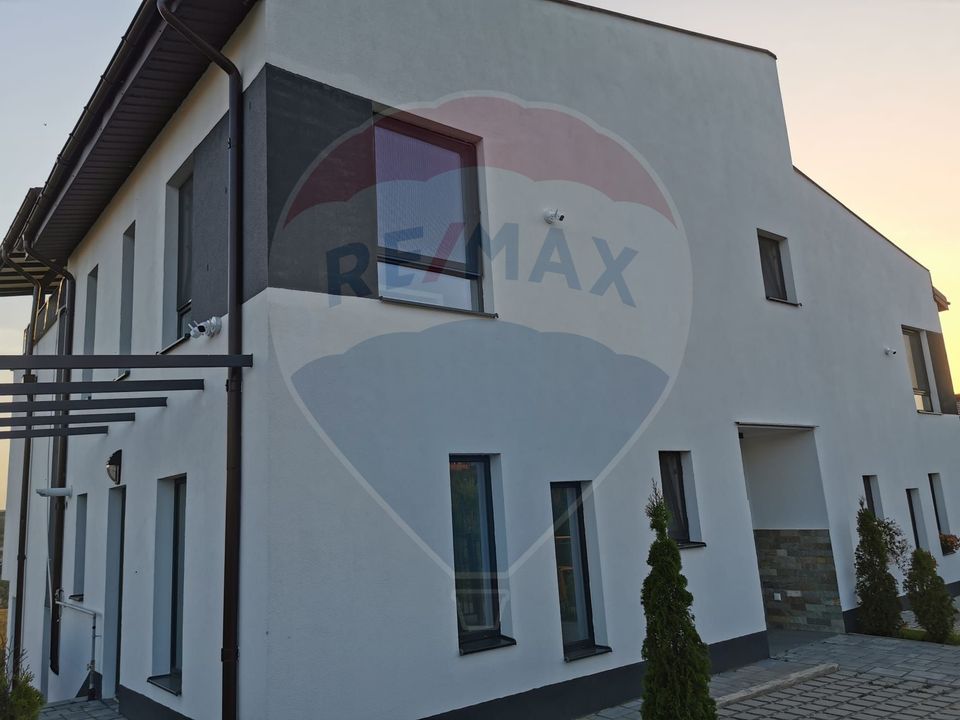 Casă 4 camere de inchiriat in Borhanci