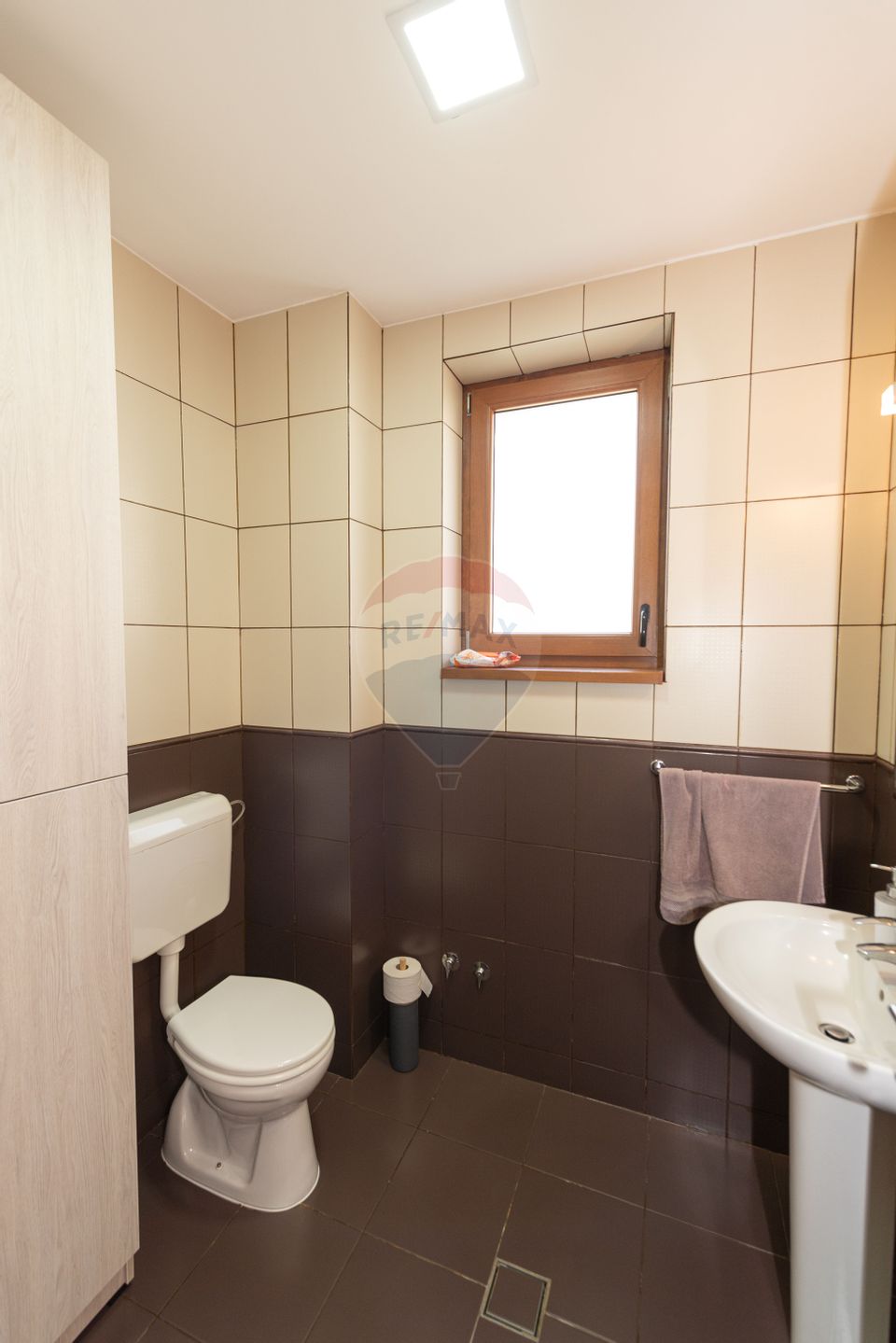 House for sale 6 rooms, furnished and equipped, Popesti-Leordeni