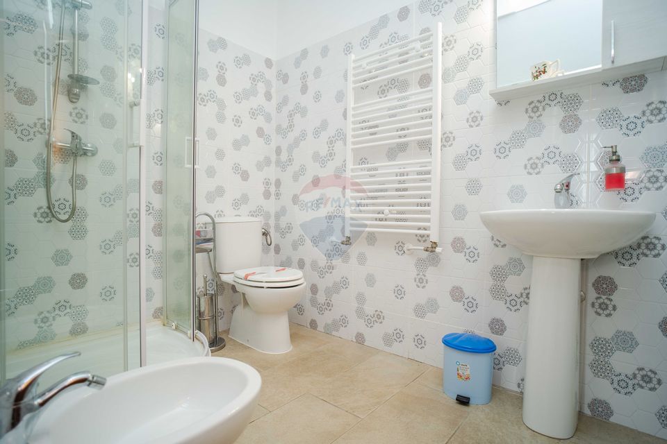 7 room Hotel / Pension for sale, Nord area