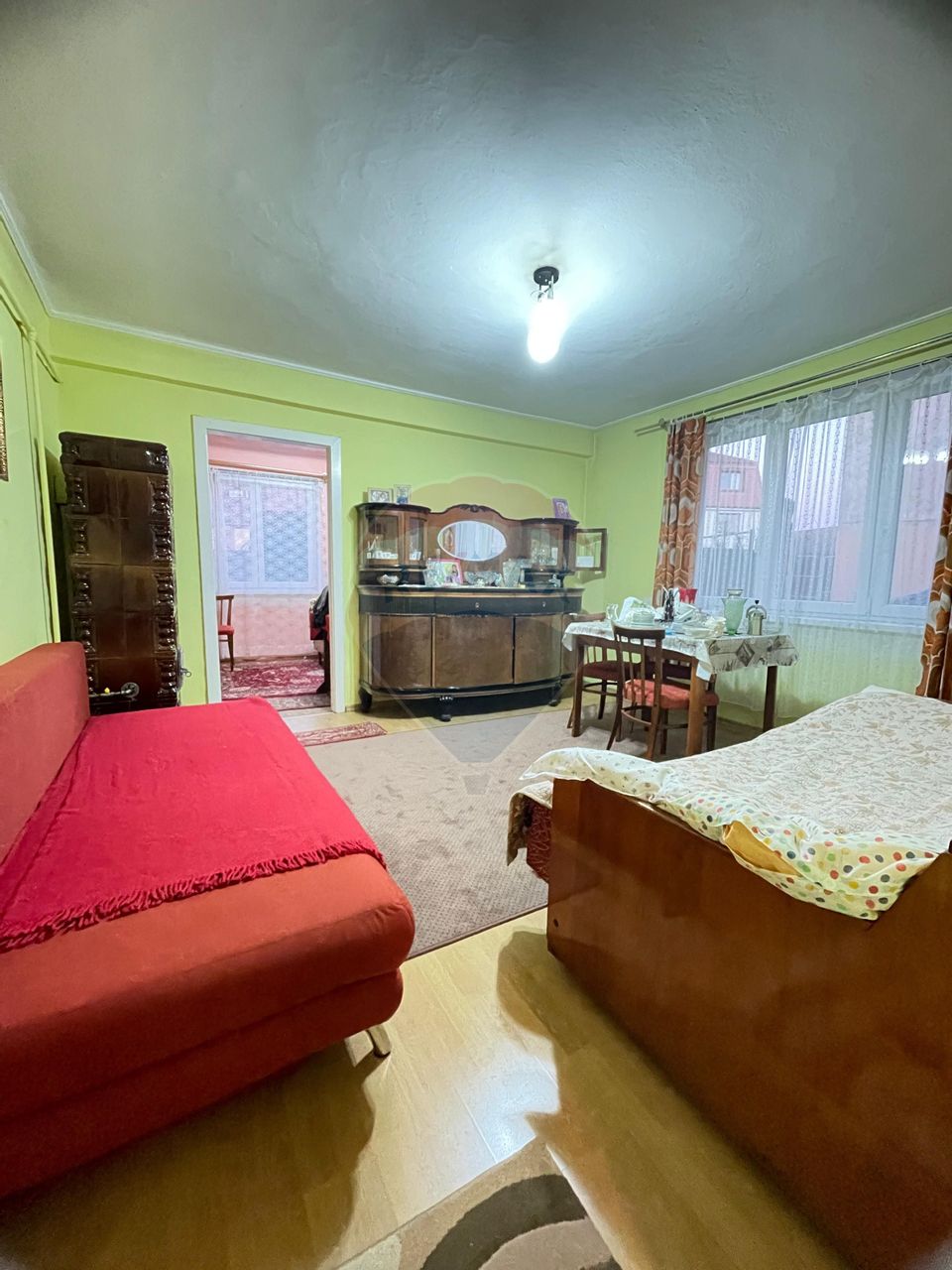 Apartament cu 3 camere situat ultracentral, lângă piață
