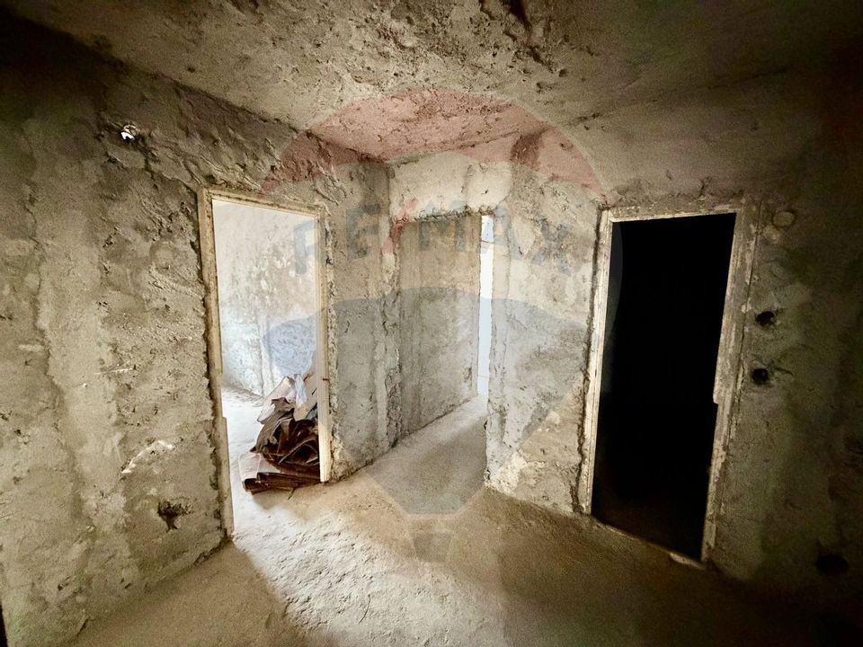 Apartament cu 4 camere