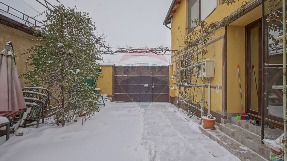 Apartament în casă, 2 camere, de închiriat, Sânpetru
