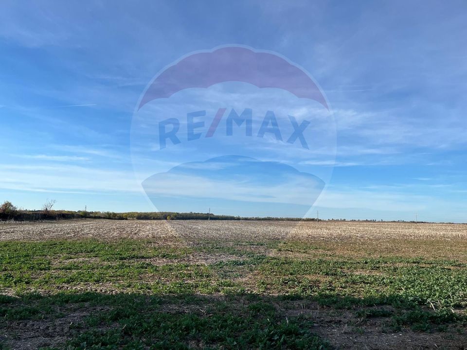 Teren de vanzare 17500 mp, Paulesti, deschidere 27 m la DN1,  Ploiesti