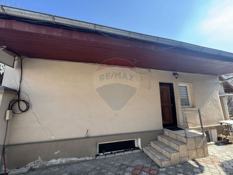 30sq.m Commercial Space for rent, 13 Decembrie area