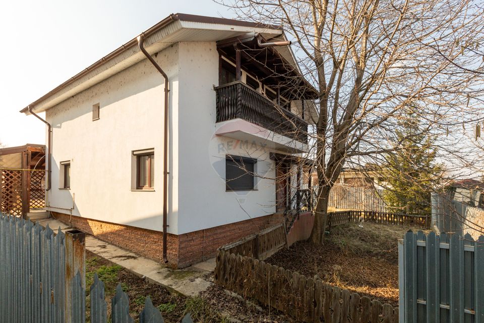 Hală 1.000 mp + curte 3.200 mp + CASĂ 160 mp BONUS | Acces TIR | Bacău