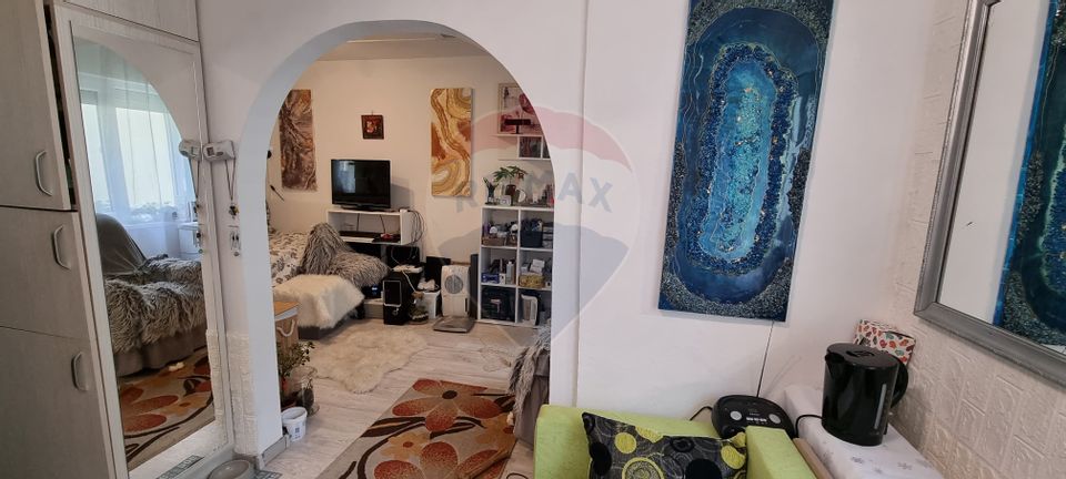 Apartament cu 2 camere de vânzare în zona Ultracentral