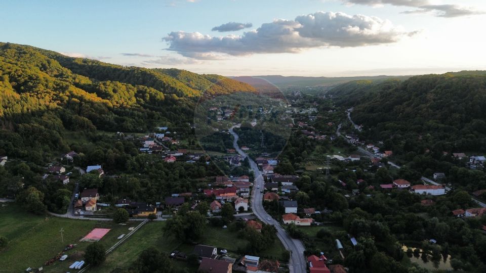 Casă de vânzare în Câmpulung la preț de apartament.