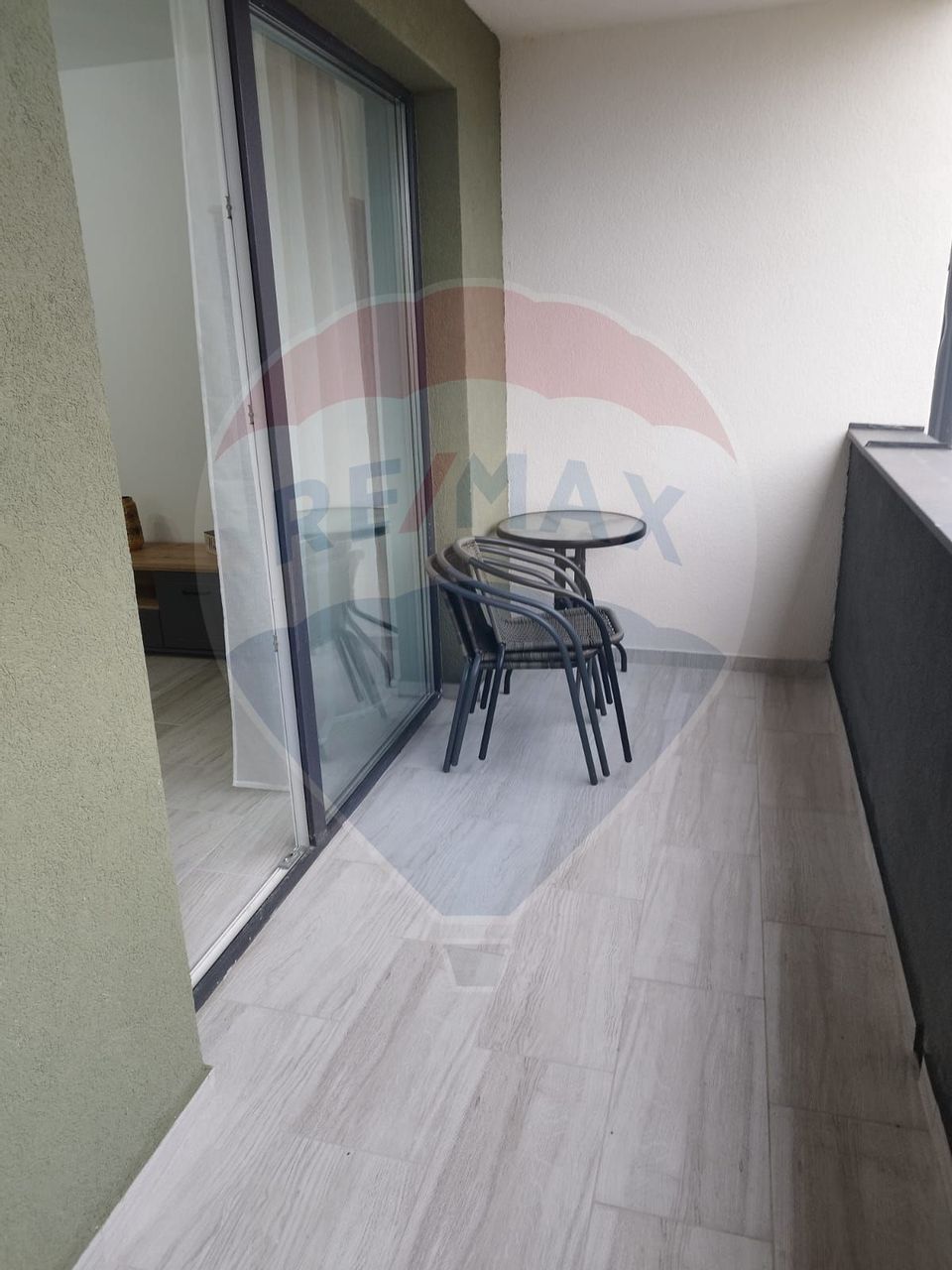 Apartament de lux la prima închiriere în bloc nou cu loc de parcare!