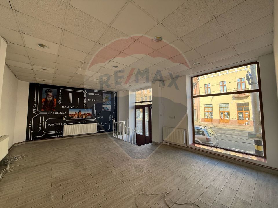 70sq.m Commercial Space for rent, Ultracentral area