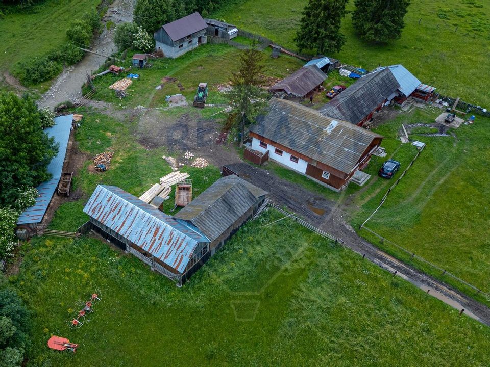 Fermă de vânzare, teren 21436 mp intravilan, Coșnea, Agăș