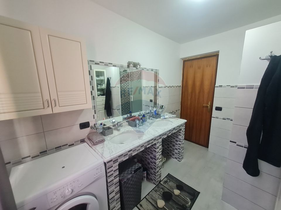 Casă cu 5 camere de vanzare (P+M) in comuna Bolotesti si teren 6266 mp