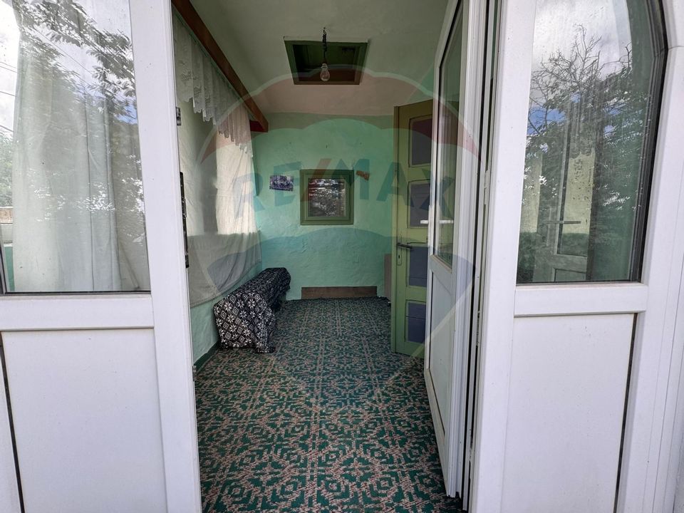 Casa batraneasca cu 4 camere in Bibiresti - Bacau de vânzare