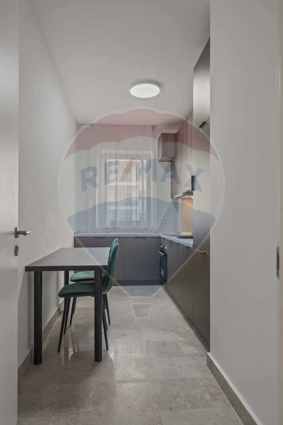 Bright 3-room apartment, underground parking in Luxuria Residence