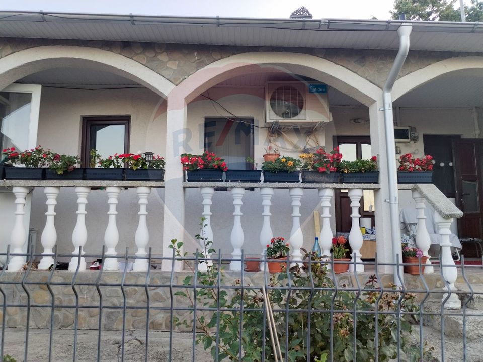 Casă individuală cu teren de 3.414 mp, Comuna Comarna