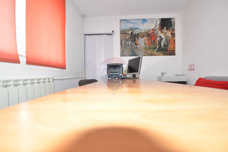 Spațiu comercial 13 camere de vanzare in Drumul Taberei Bdul Timisoara