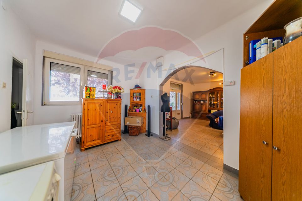 7 room House / Villa for sale, Confectii area