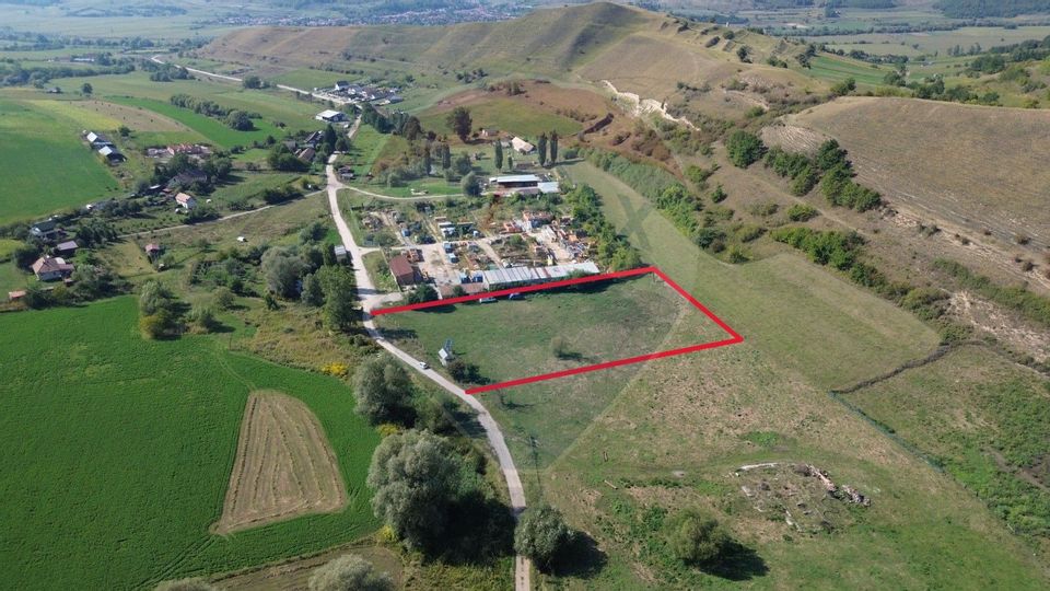 Teren Tarnava pretabil afacere sau parcelabil 4400 mp