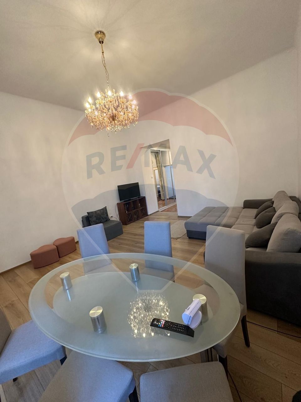 Apartament cu 3 camere de închiriat în zona Ultracentral
