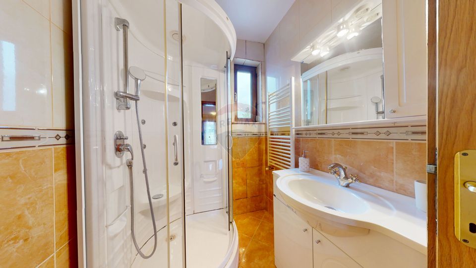 Casă de vânzare Bran Sohodol teren  intravilan 10.331 mp două locuințe