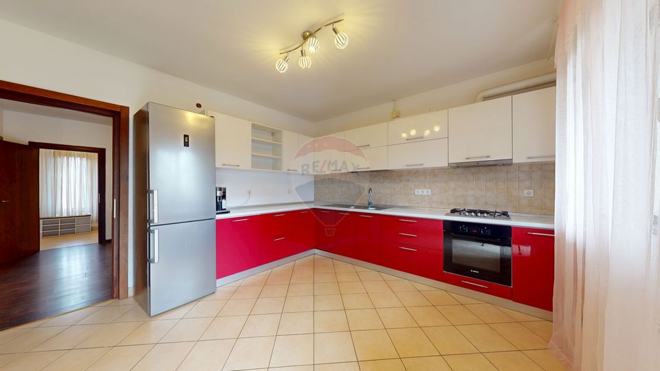 5 room House / Villa for sale, Tractorul area