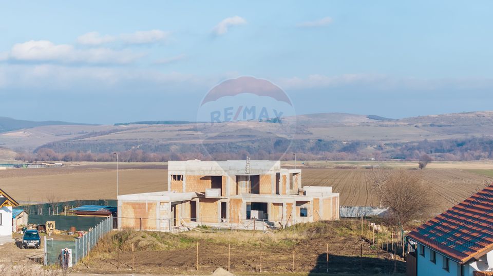 Vilă cu 3 camere, la roșu | Proiect modern – Poiana Craitelor