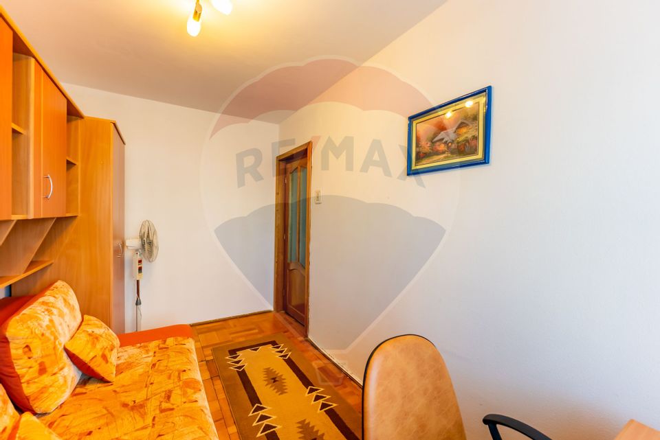 Apartament cu 3 camere la Lebada