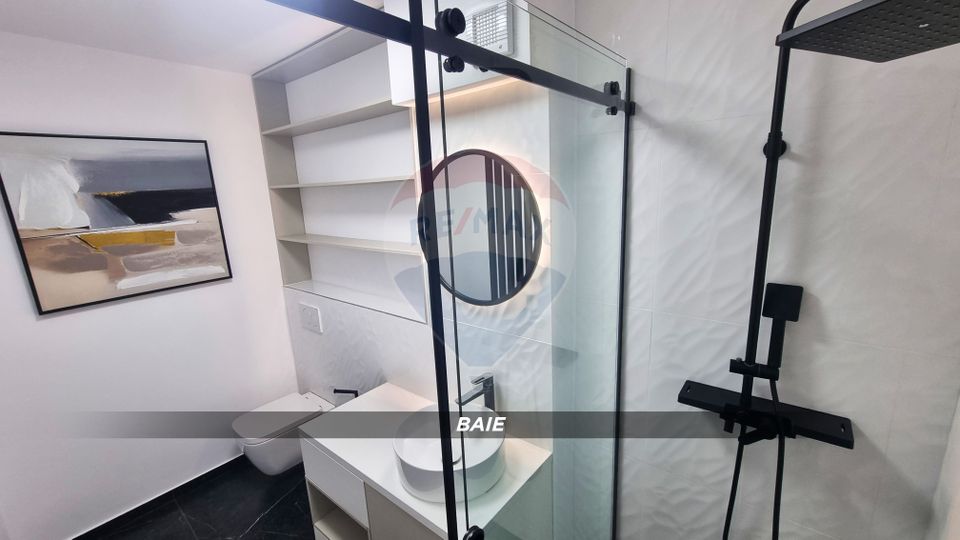 Apartament cu 3 camere tip PENTHOUSE de închiriat în zona PODUL VIILOR