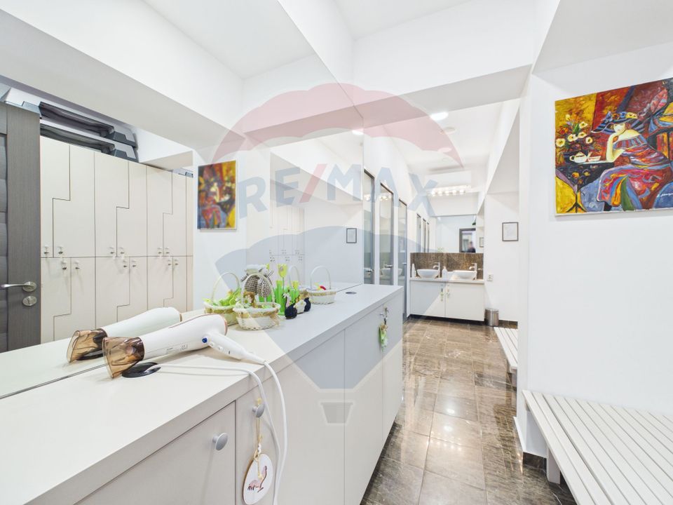 608sq.m Commercial Space for sale