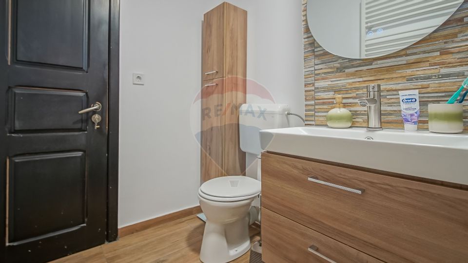 De vanzare 4 camere Racadau-zona Parcul Trandafirilor