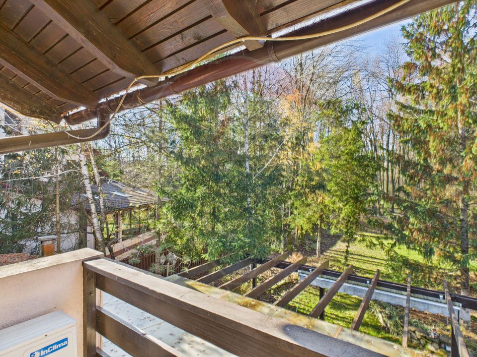 De vanzare | Vila in Paradisul Verde cu gradina si padure proprie |