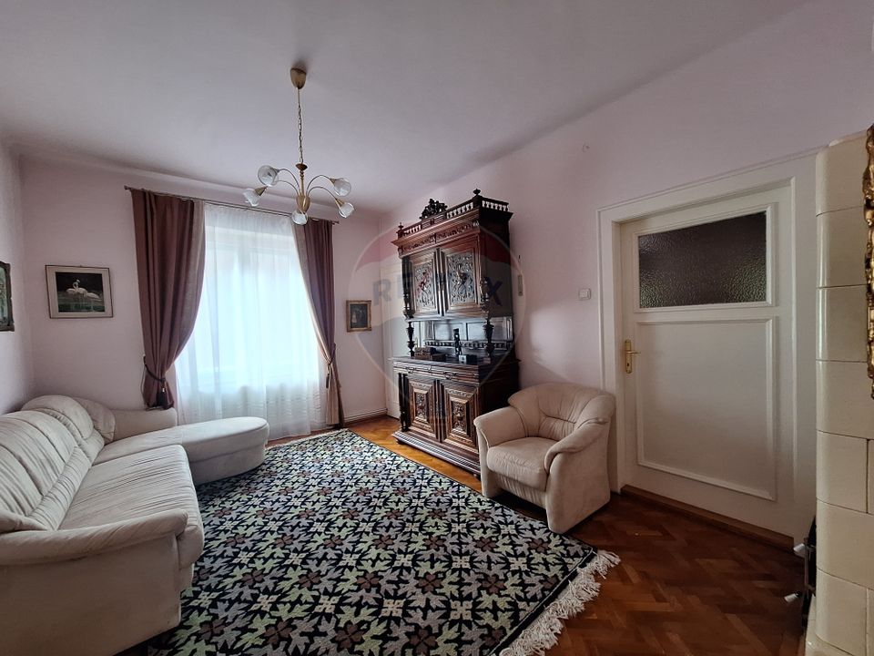 Apartament 4 camere , pet friendly,  cu parcare si curte, Ultracentral