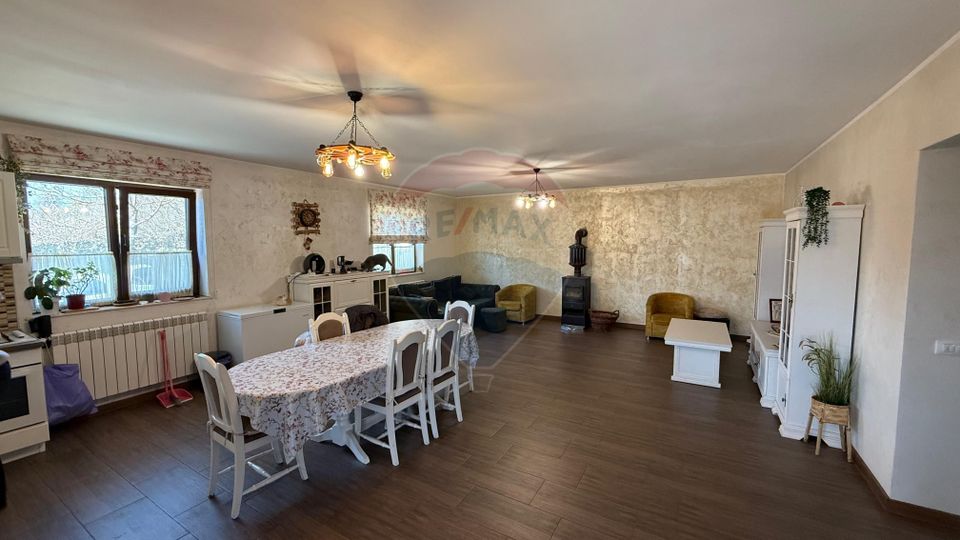 4 room House / Villa for sale