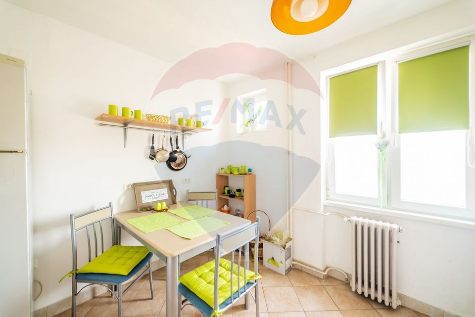 Apartament cu 3 camere de închiriat în zona centrala